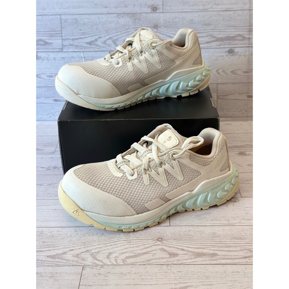 KEEN Utility Vista Energy Womens 7 Cream Carbon Toe Work Shoe Gorpcore